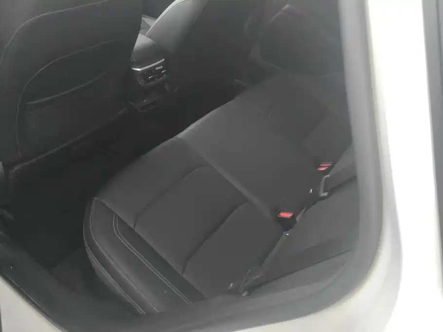Geely Emgrand — миниатюра 11