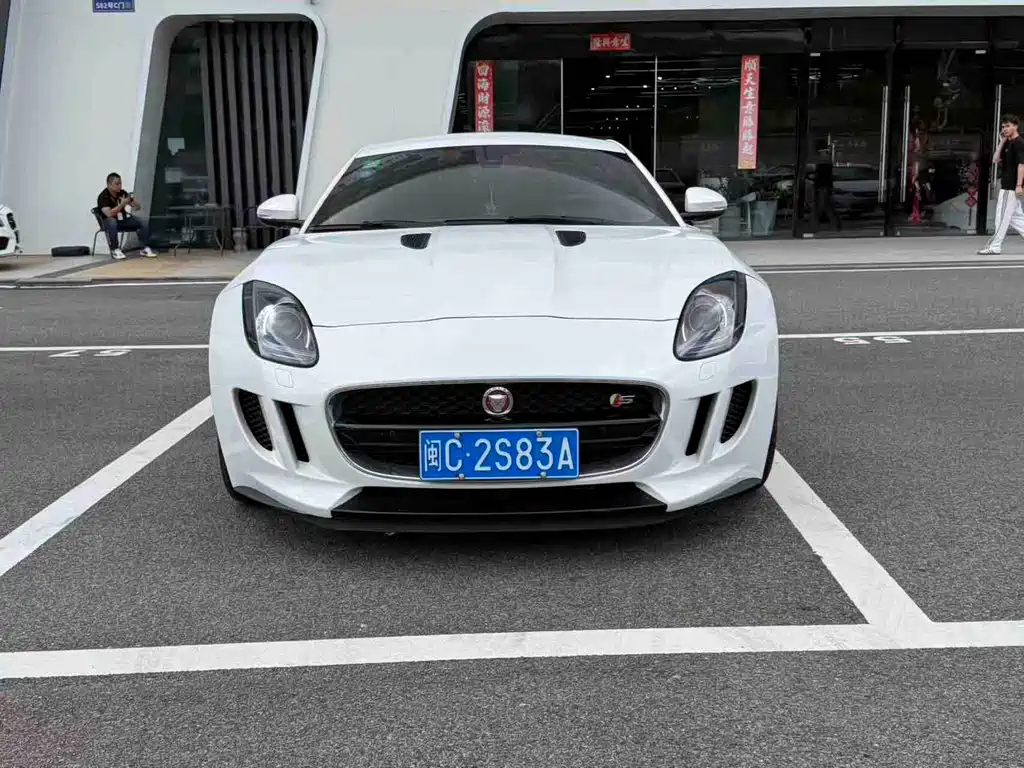 Jaguar F-TYPE — миниатюра 2