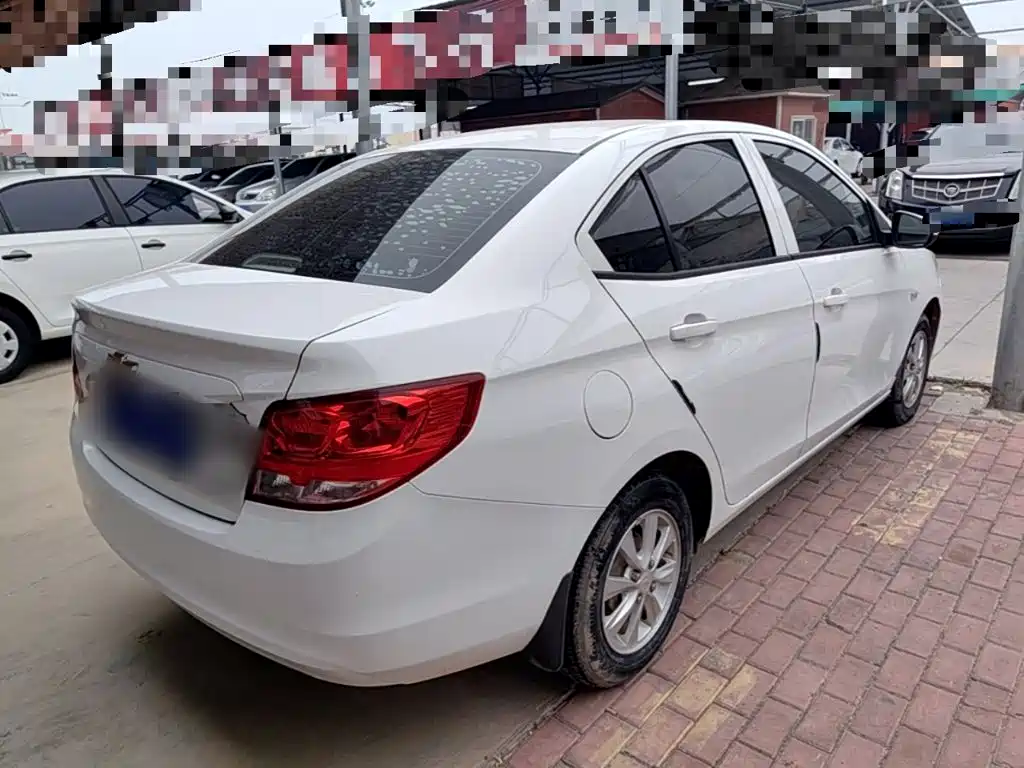 Chevrolet Sail — миниатюра 7