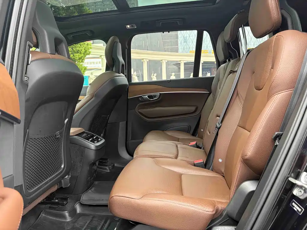 Volvo XC90 — миниатюра 13