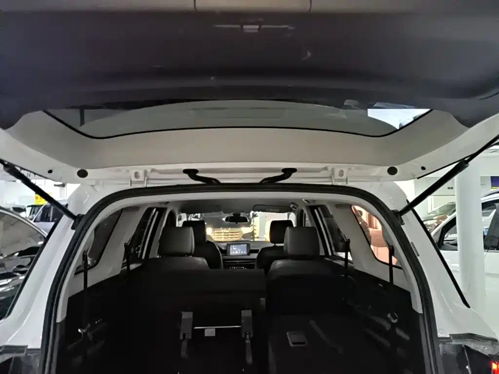 Wuling Jiachen — миниатюра 19