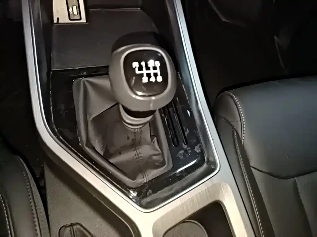 Wuling Jiachen — миниатюра 14
