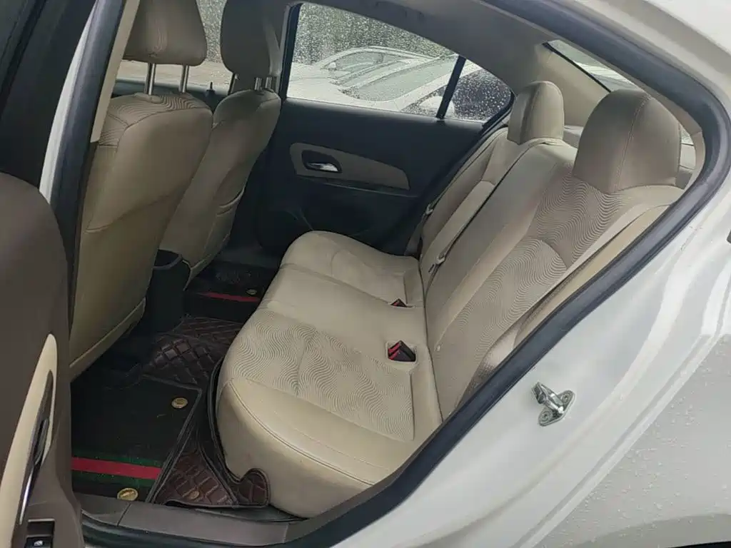 Chevrolet Cruze — миниатюра 17