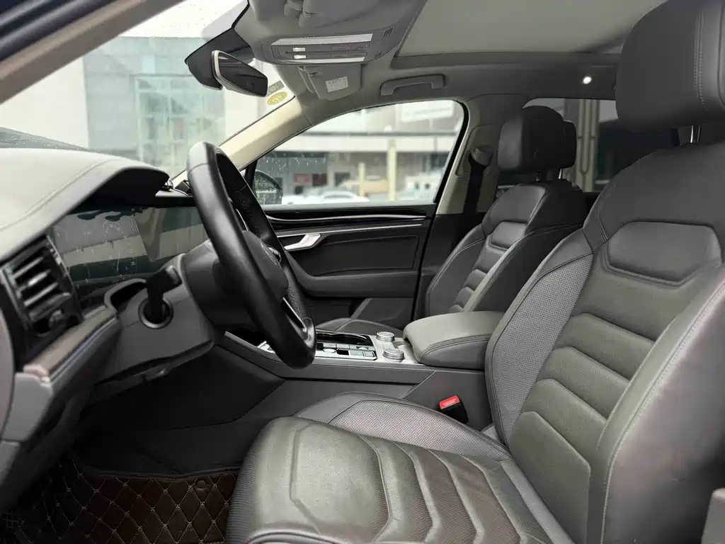 Volkswagen Touareg — миниатюра 4