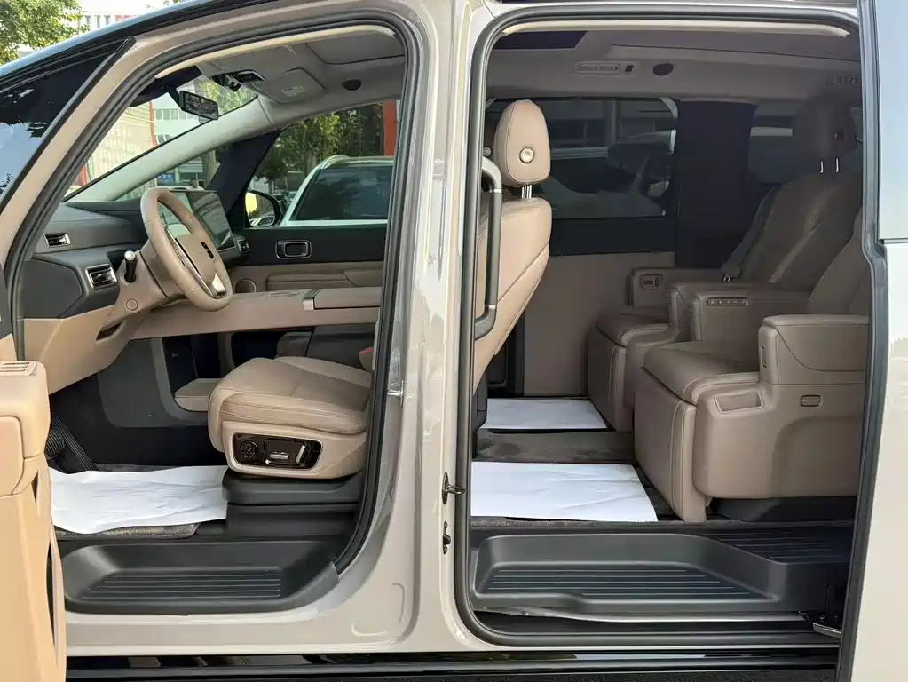 Li Auto Li MEGA — миниатюра 12