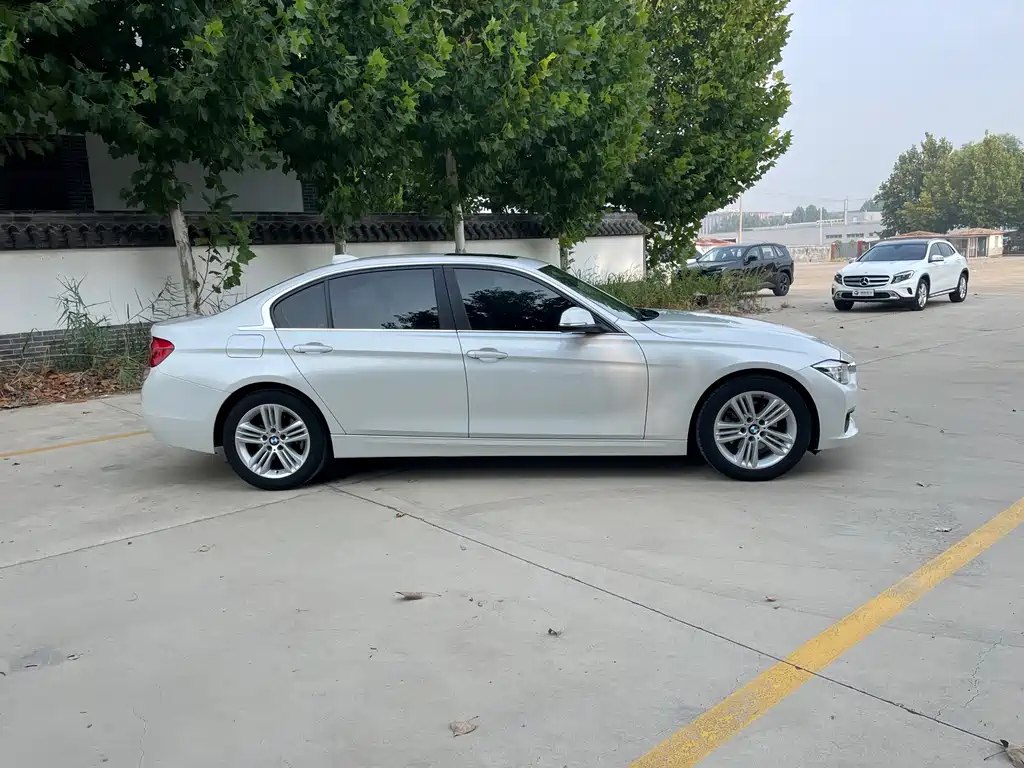 BMW 3 Series — миниатюра 4