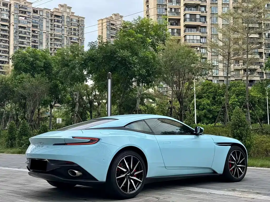 Aston Martin DB11 2016 5.2T