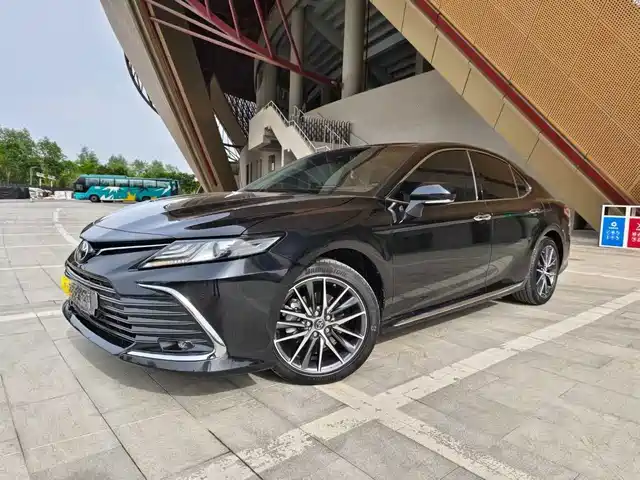 TOYOTA CAMRY 2024