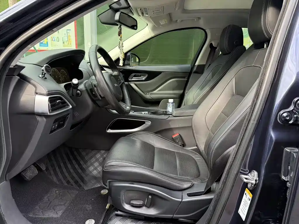 Jaguar F-Pace 2016 2.0T R-Sport Sport