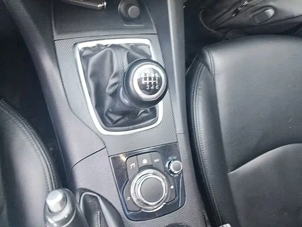 Mazda 3 Axela — миниатюра 14