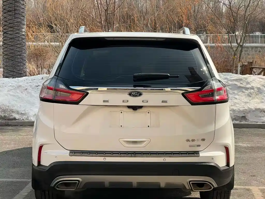 Ford Edge — миниатюра 8