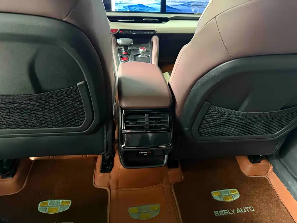 Geely Monjaro L 2023 2.0TD AT Flagship