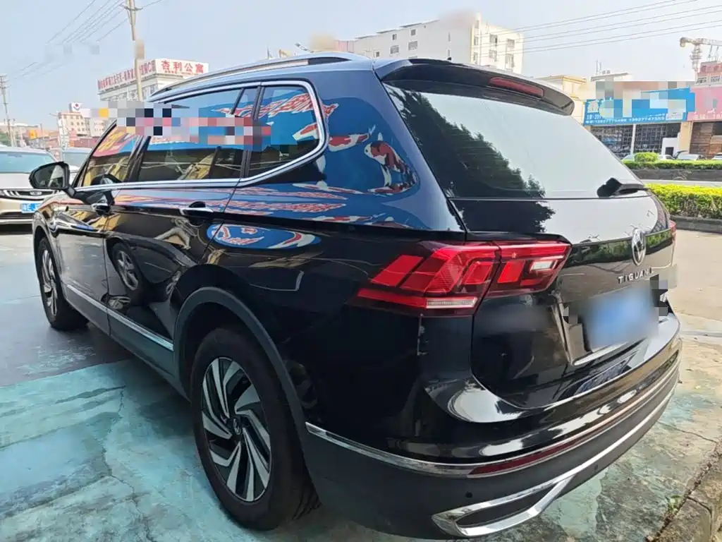 Volkswagen Tiguan L — миниатюра 5