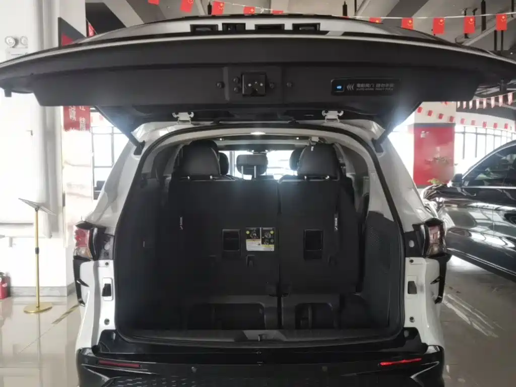 Toyota Sienna — миниатюра 19