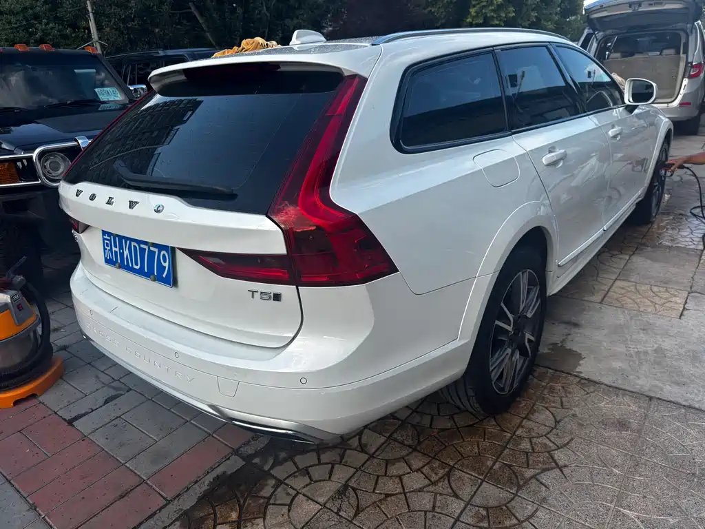 Volvo V90 — миниатюра 18