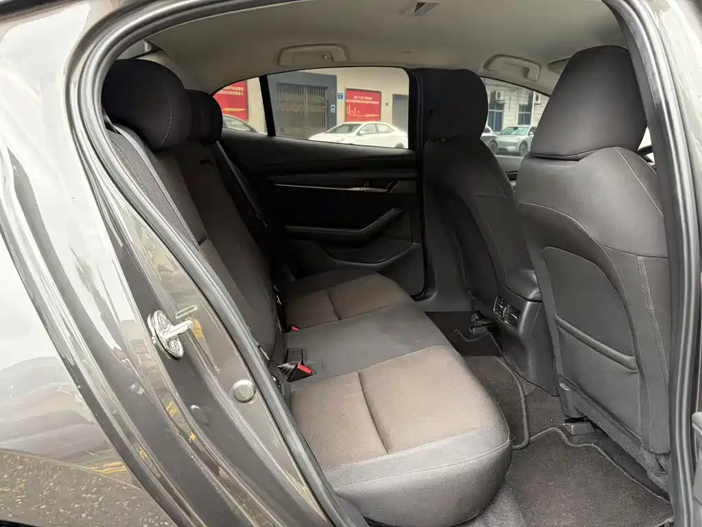 Mazda 3 Axela — миниатюра 11