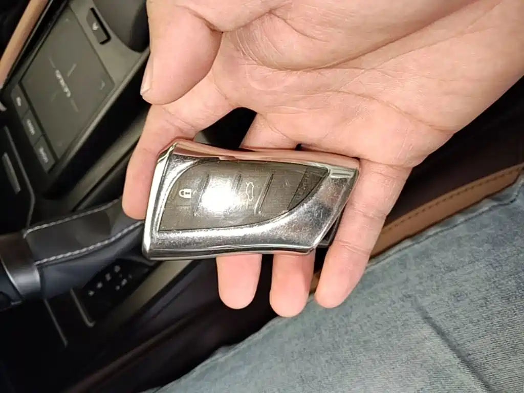 Lexus ES — миниатюра 9