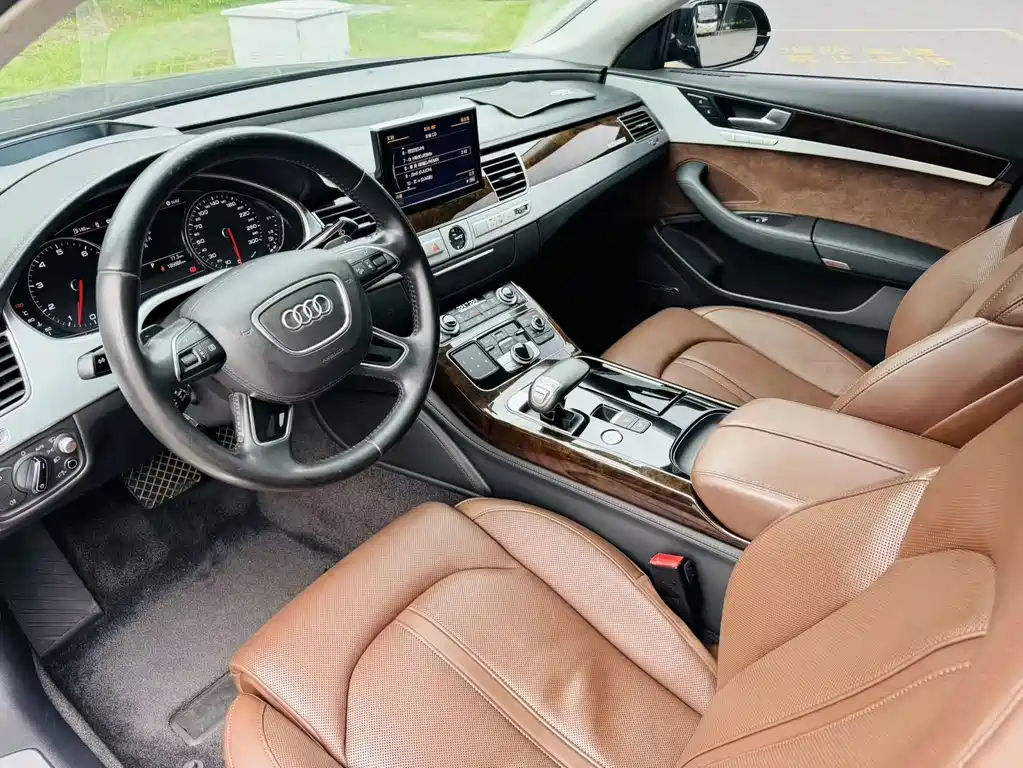 Audi A8 — миниатюра 12