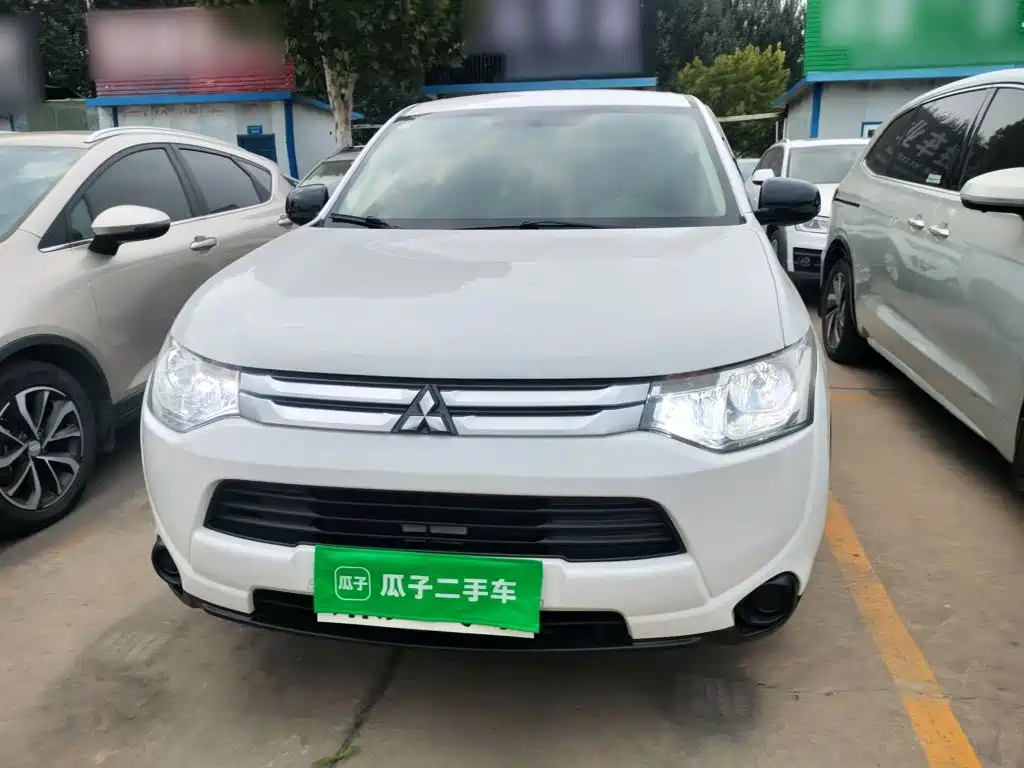 Mitsubishi Outlander (Import) — миниатюра 3
