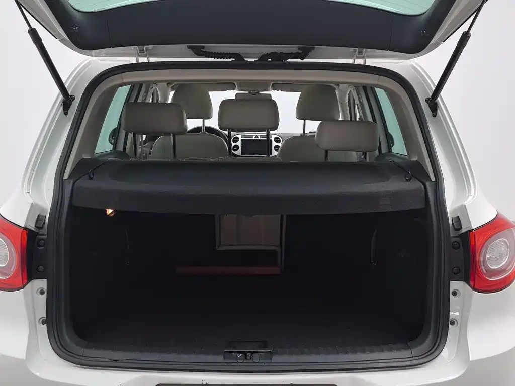 Volkswagen Tiguan — миниатюра 16