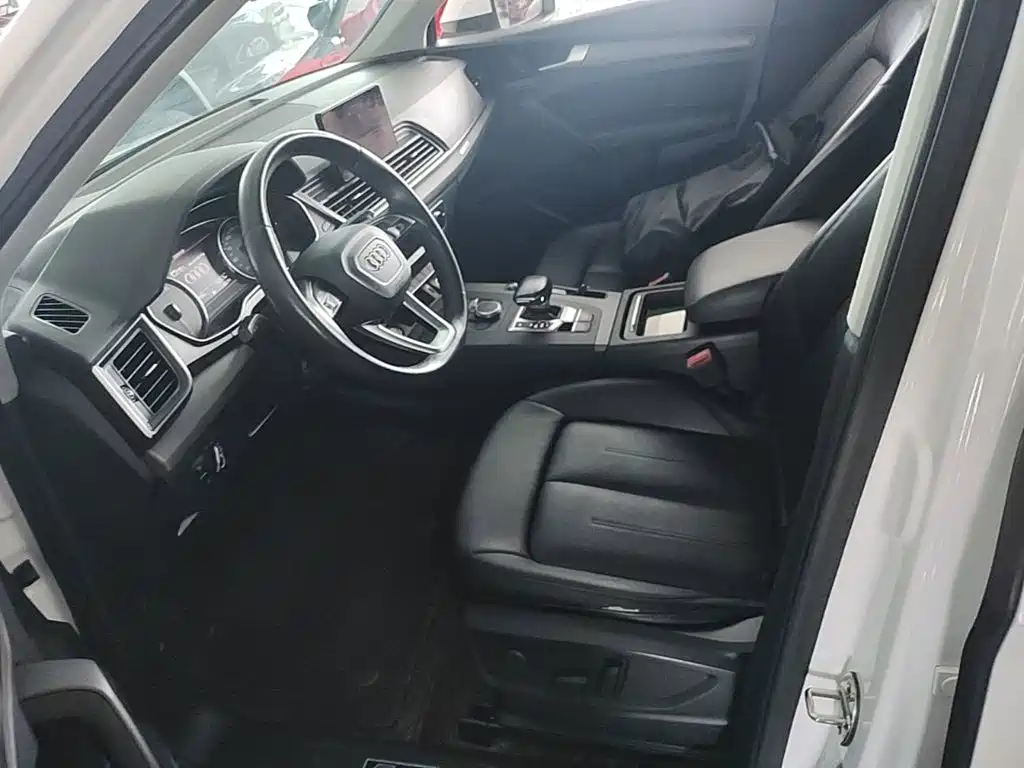 Audi Q5L — миниатюра 15