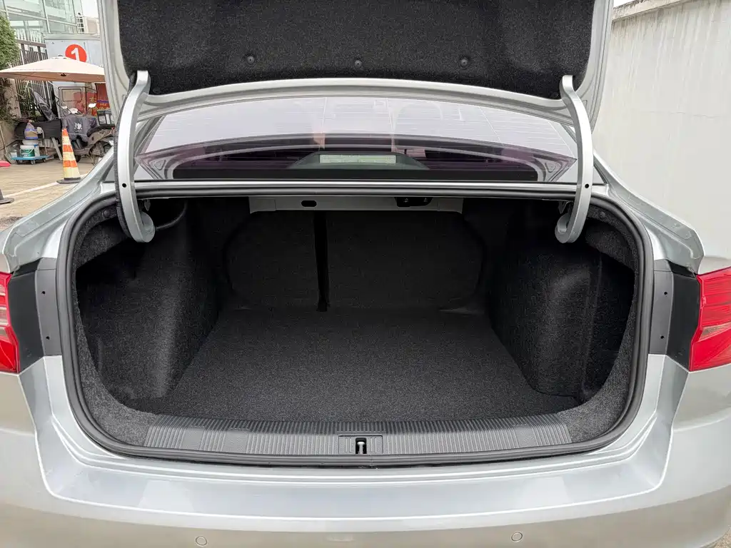 Volkswagen Bora — миниатюра 14