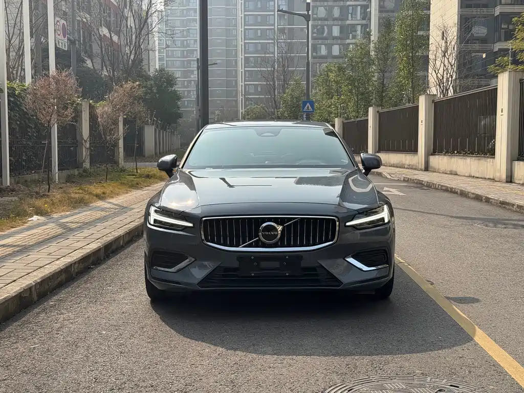 VOLVO S60