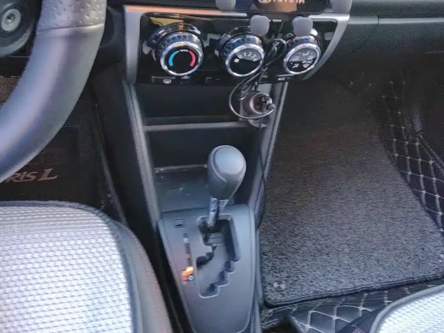 Toyota Yaris L — миниатюра 16