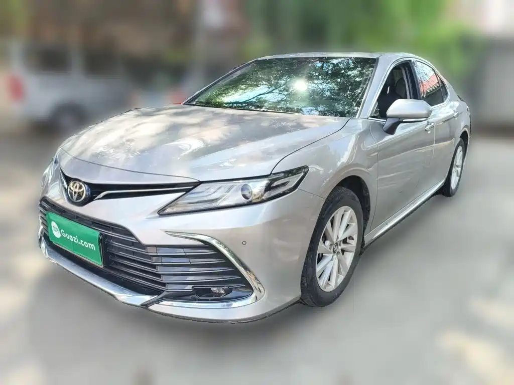 Toyota Camry — миниатюра 2