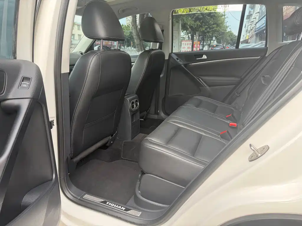 Volkswagen Tiguan — миниатюра 6