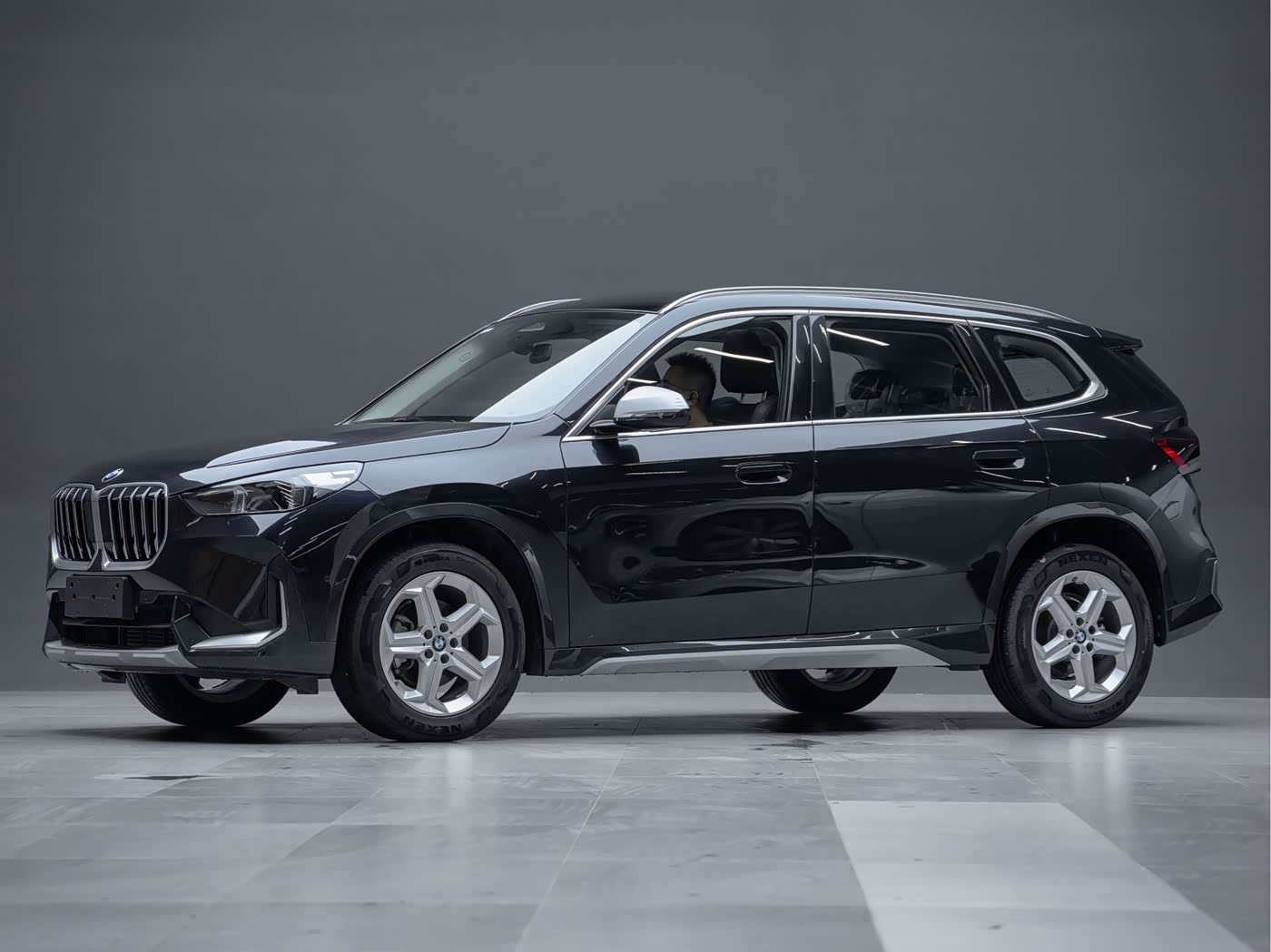 BMW X1 1.5 л 2023 г. Чёрный, пробег 12500 км
