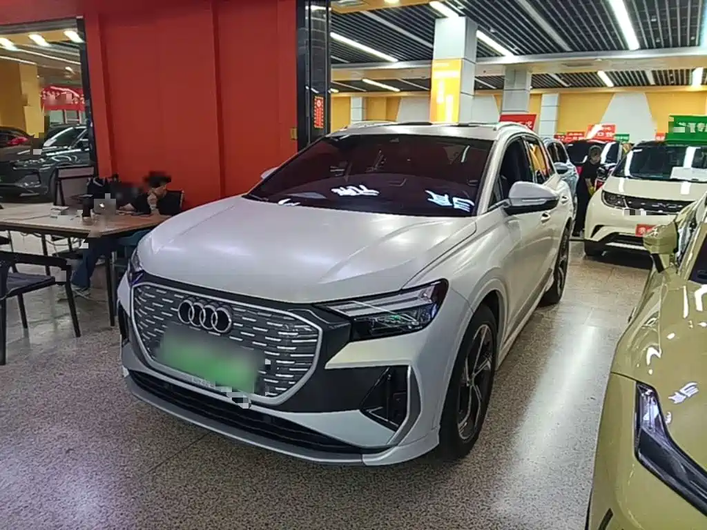 奥迪Q4 e-tron 2023款 40 e-tron 创境版 2024