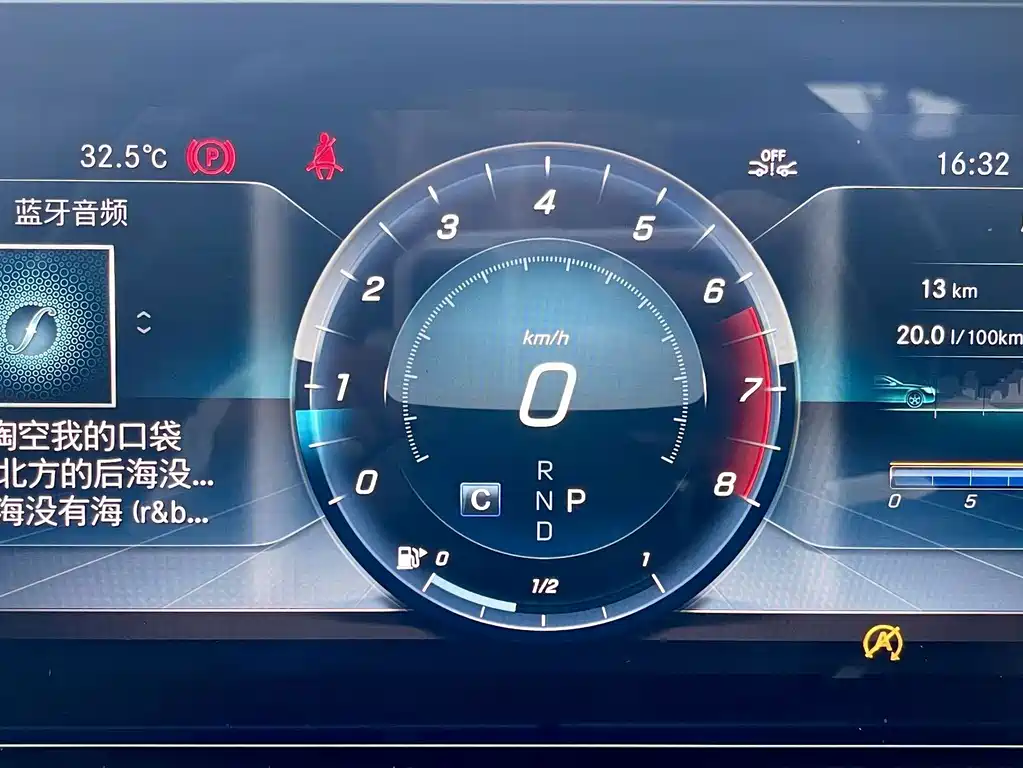 Mercedes-Benz E-Class — миниатюра 5