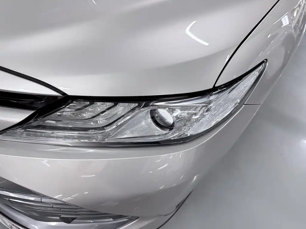 Toyota Camry — миниатюра 4