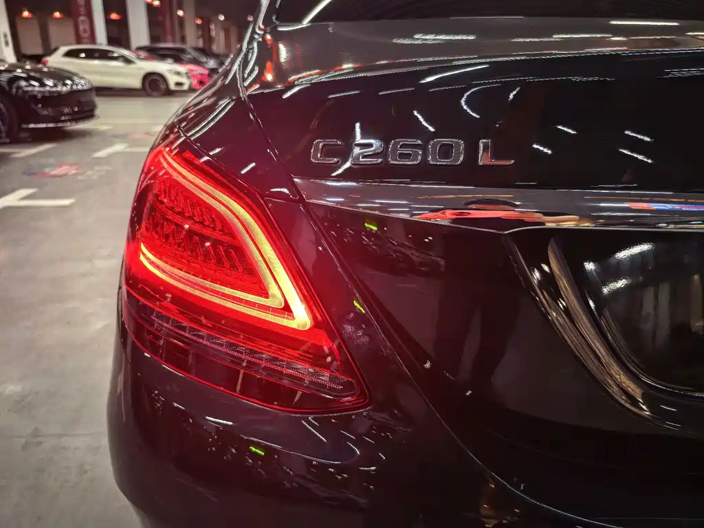 Mercedes-Benz C-Class — миниатюра 14