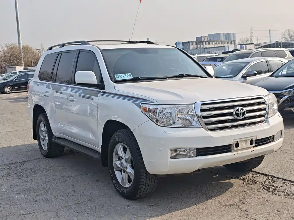 Toyota Land Cruiser 2011 5.7L AT