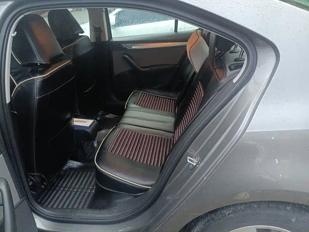 Skoda Octavia — миниатюра 18