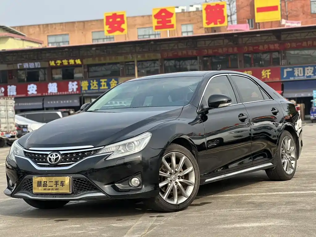 Toyota Reiz 2014