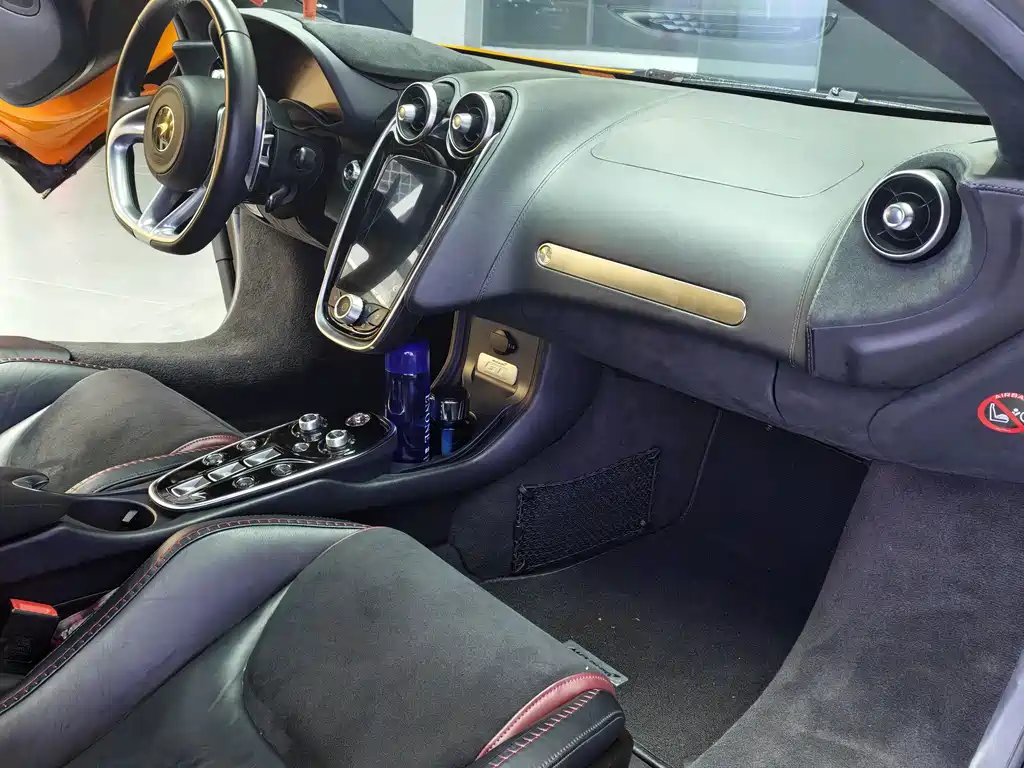 McLaren GT — миниатюра 9