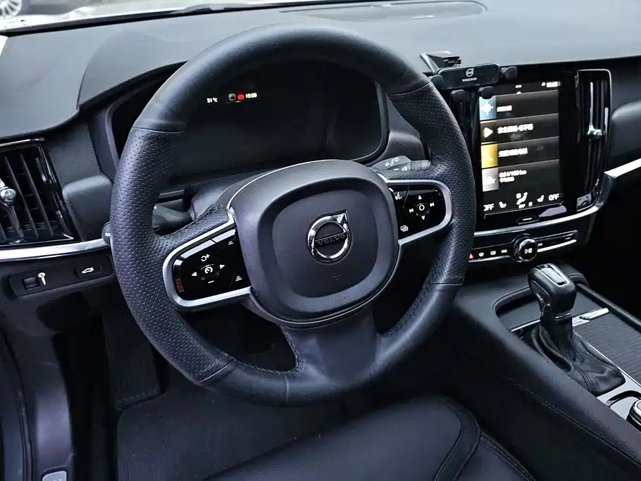 Volvo V90 — миниатюра 15