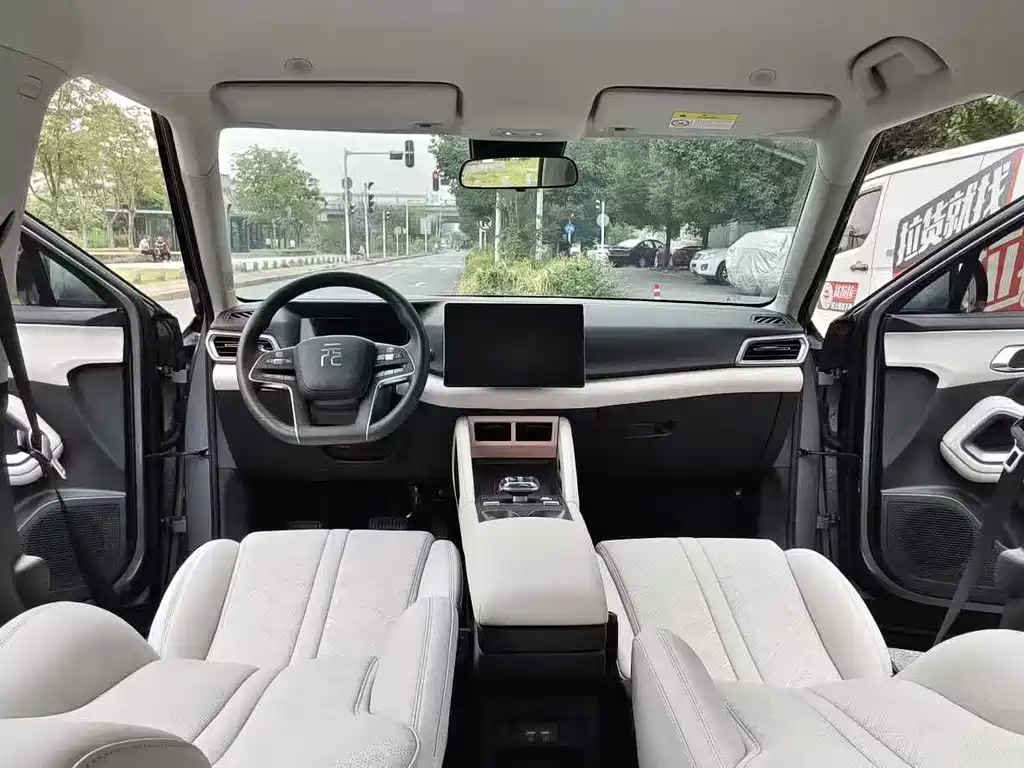 BYD Yuan UP — миниатюра 11