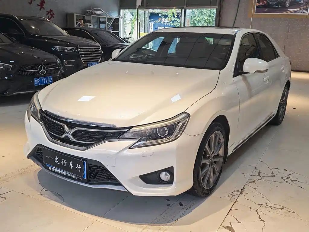 Toyota Reiz — миниатюра 3
