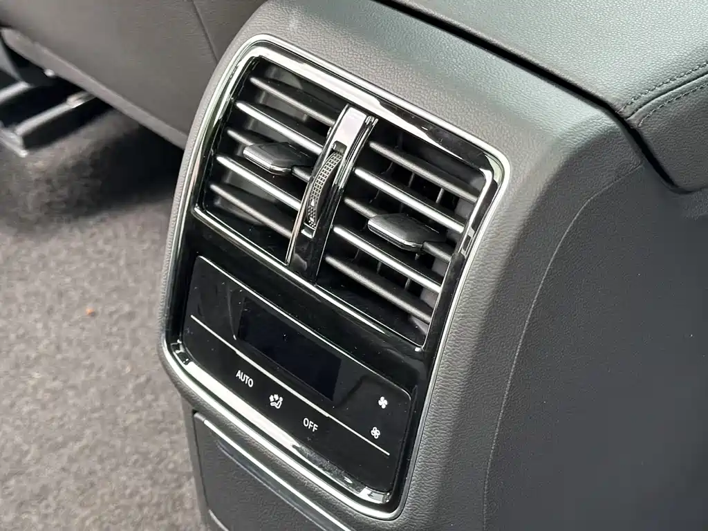 Volkswagen Magotan PHEV — миниатюра 11