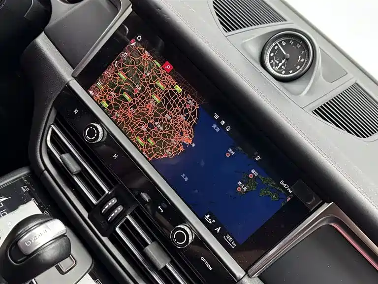 Porsche Macan — миниатюра 17