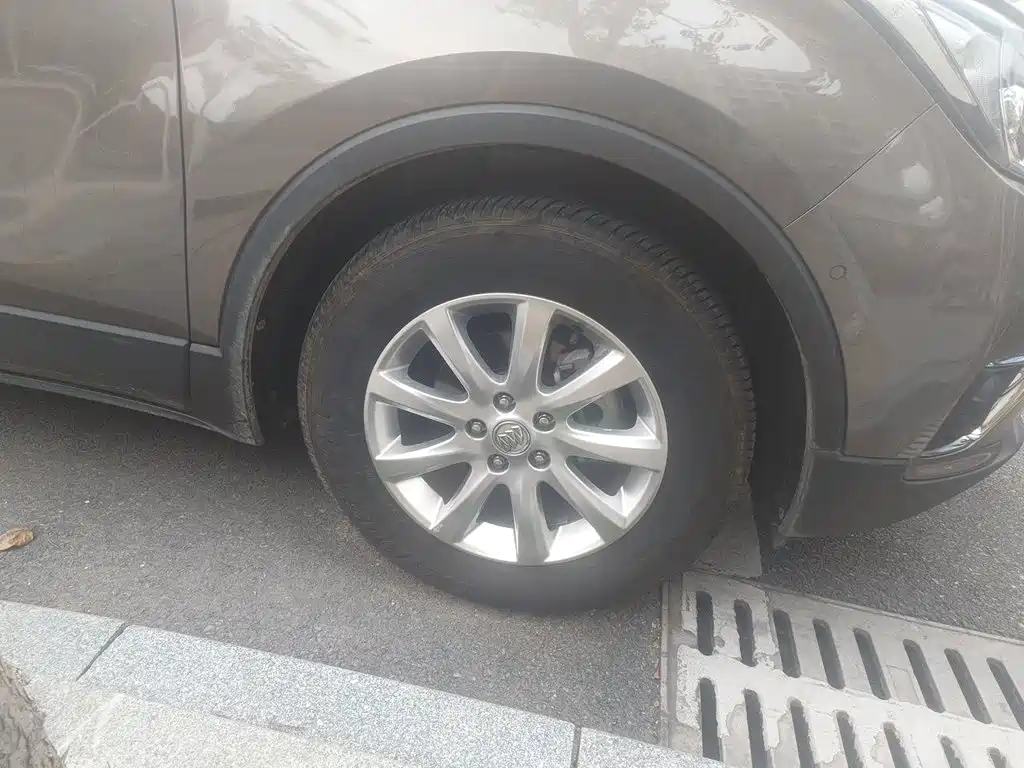 Buick Envision Plus — миниатюра 8