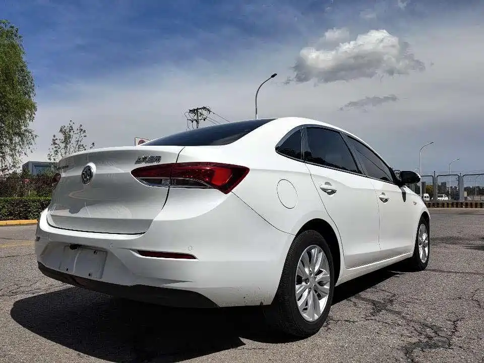 Buick Excelle — миниатюра 13