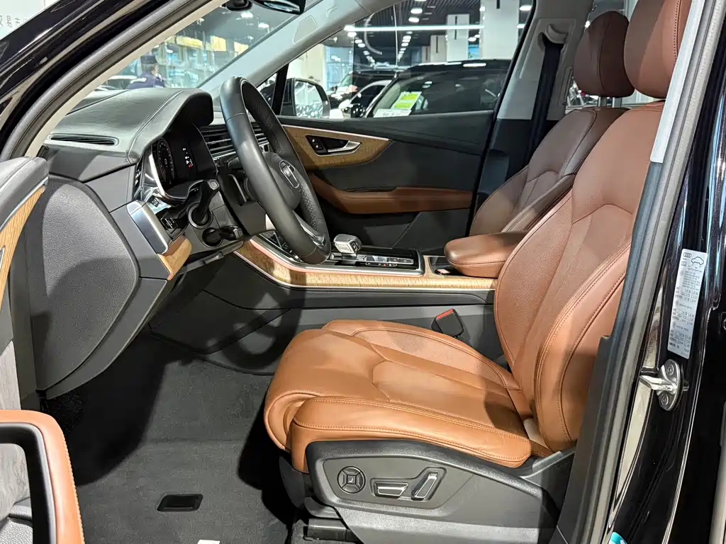 Audi Q7 — миниатюра 4