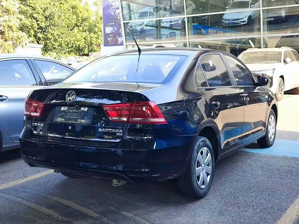 Volkswagen Santana — миниатюра 7