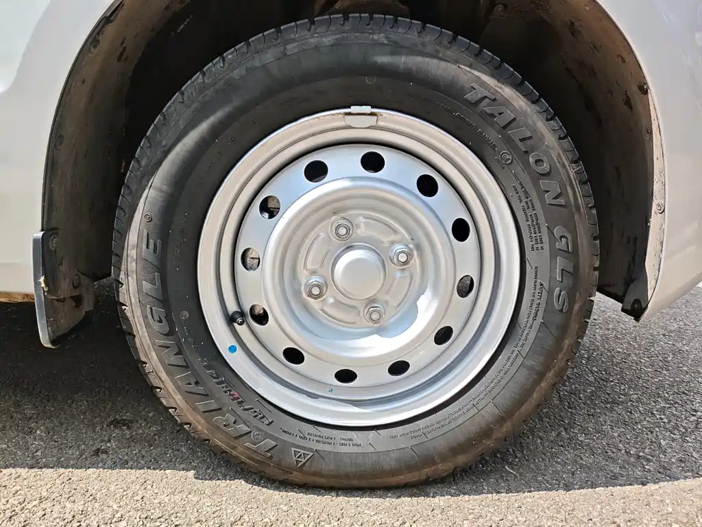 Wuling Hongguang V — миниатюра 14