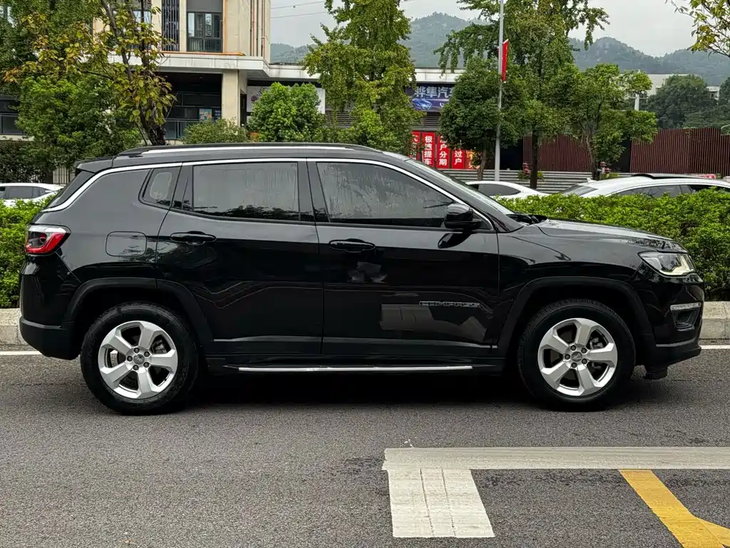 Jeep Compass — миниатюра 27